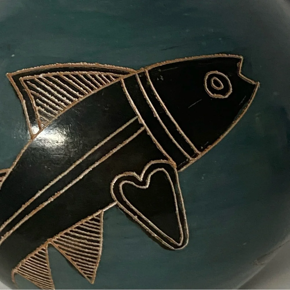 Nicaraguan Pottery Vase Hand Etched Fish Folk Art Blue Black 4” Tall Hand Made